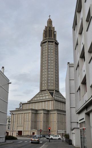 Vue de l'église depuis la rue Frédérick-Lemaître.