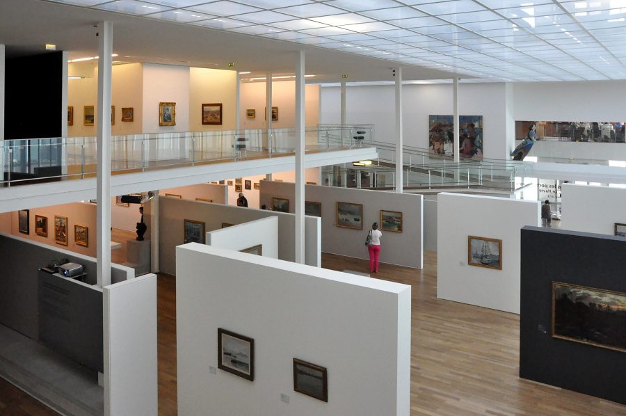 Vue d'ensemble du musée depuis le niveau supérieur