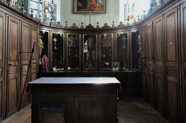 L'ancienne sacristie abrite le Trésor de l'église