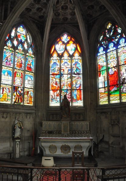 Chapelle rayonnante du Sacré-Cœur dans le déambulatoire nord