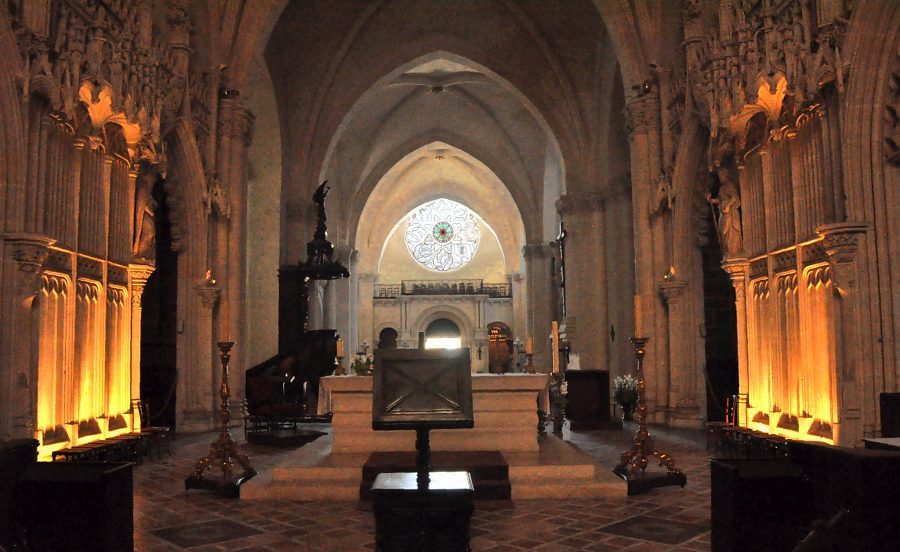 Le chœur et la nef vus de l'abside