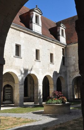 Le cloître du monastère