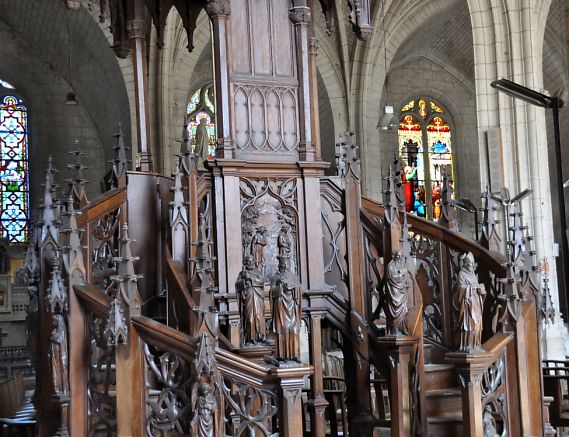 Notre-Dame à Niort, la chaire à prêcher