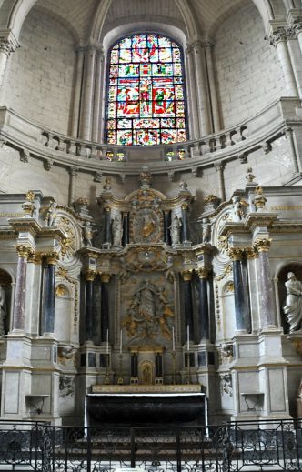 Autel de la Vierge de l'Assomption dans le chevet central