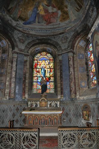 La chapelle axiale de la Vierge