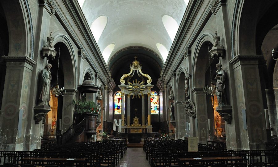 Vue d'ensemble de l'église Saint-Louis à Rochefort (XVIIIe  siècle) 