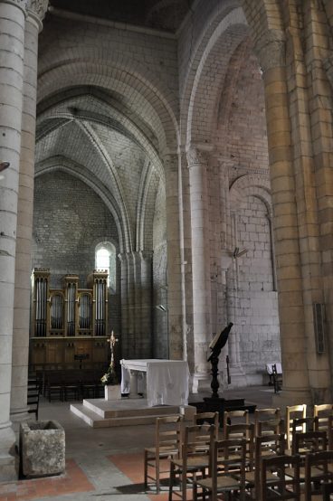 Le chœur et le transept gauche