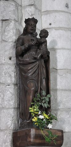 Statue de la Vierge  l'Enfant