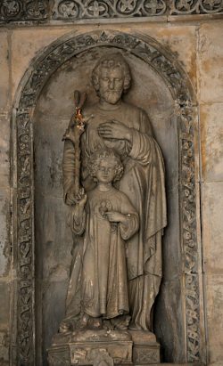 Statues de saint Joseph et Jésus