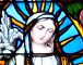 Notre-Dame des Miracles dans un vitrail XXe siècle de l'église