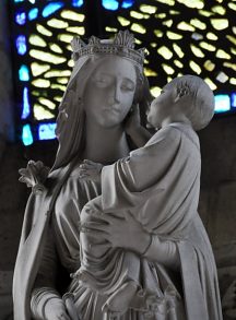 Statue de la Vierge à l'Enfant