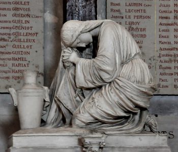 Sainte Marie-Madeleine au pied de la croix