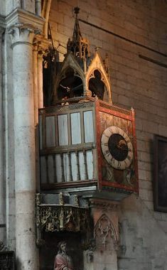 Horloge à carillon du XIVe siècle