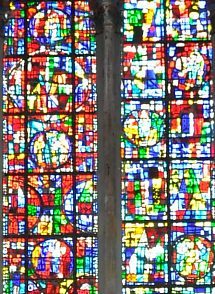 Vitrail de la chapelle Saint-Joseph Vitrail de la chapelle Saint-Joseph
