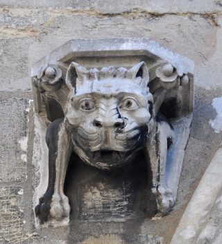 Tête de diable sur la façade