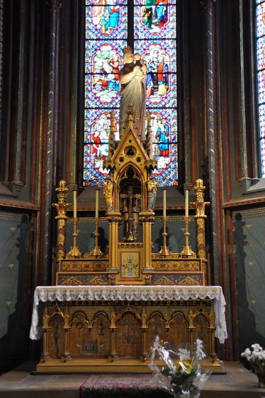 Le retable de la chapelle de la Vierge