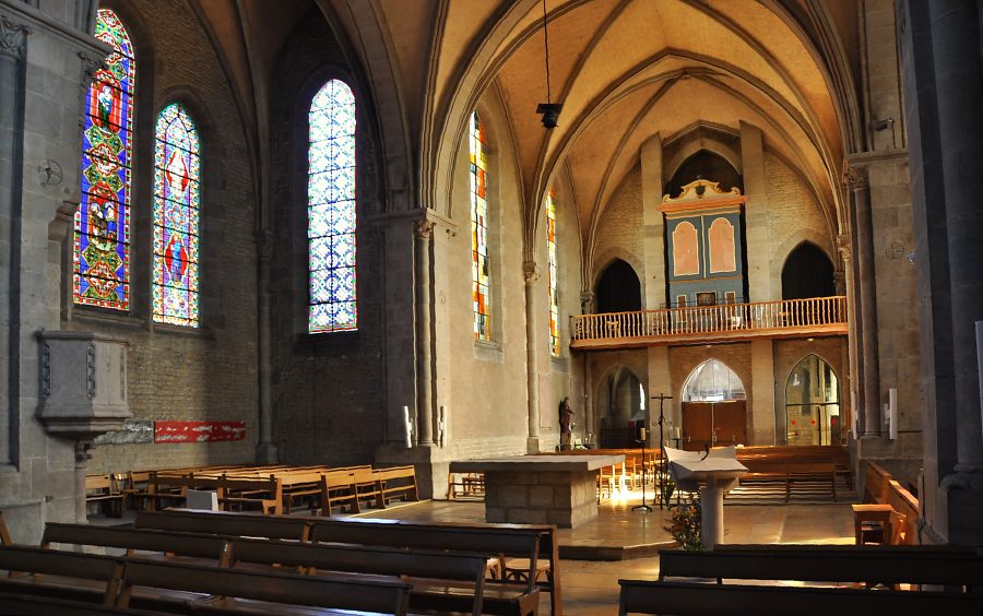 Le choeur, la nef et l'orgue italienne