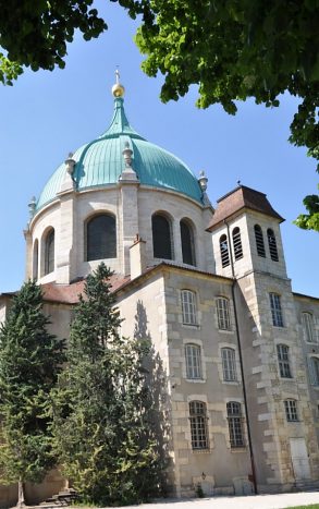 Le chevet de l'église Sainte-Anne