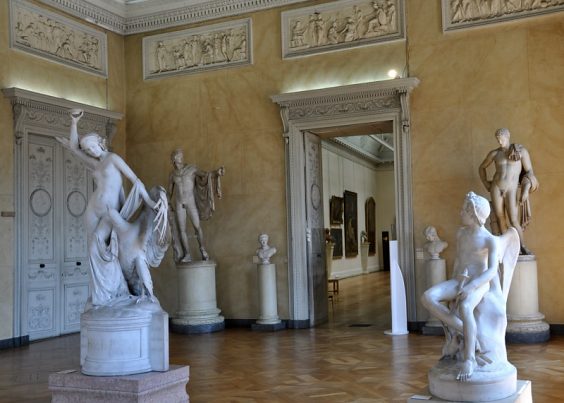 La Salle des Statues