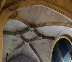 Voûte de la chapelle Saint-Augustin dans le déambulatoire sud