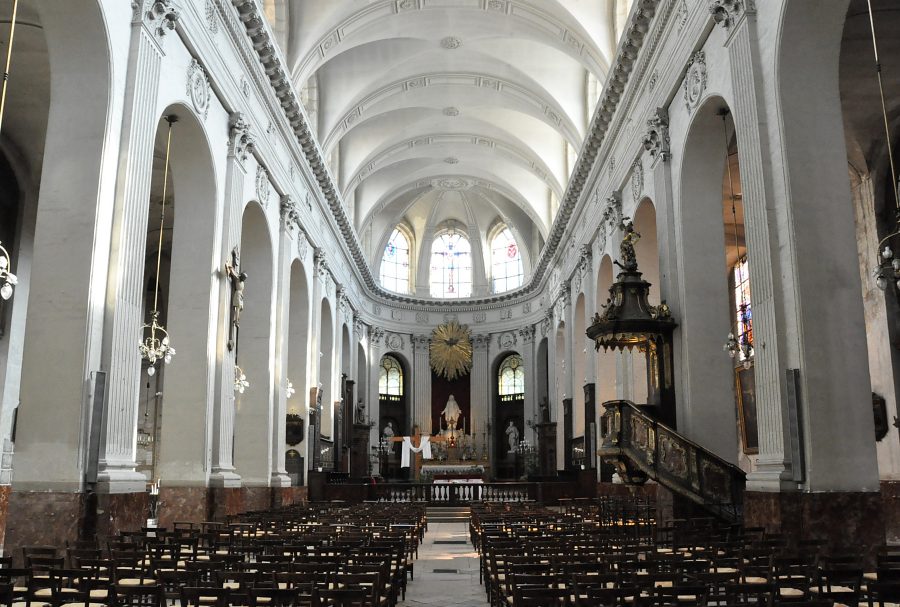 La nef de l'église Notre-Dame-des-Blancs-Manteaux