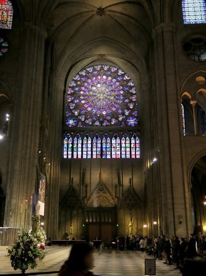 Le bras sud du transept et sa rose du XIIIe siècle