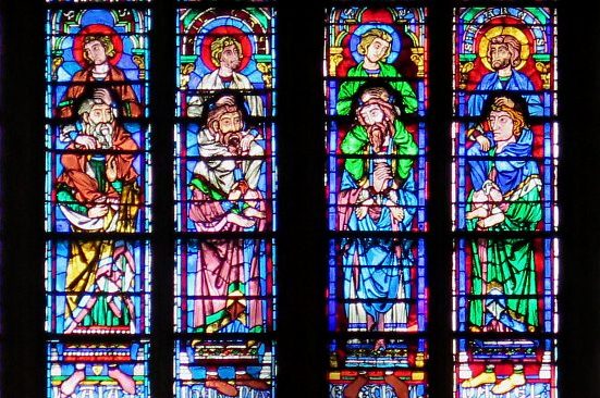 Galerie de saints (vue partielle) dans le bras sud du transept