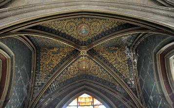 Peinture du XIXe siècle sur la voûte d'une chapelle latérale nord