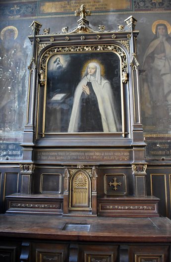 Le retable de la chapelle Marie de l'Incarnation dans le déambulatoire nord