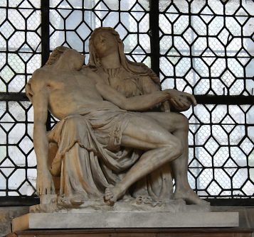 Piéta, marbre de Nicolas Legendre (1619–1671) dans le bas–côté nord