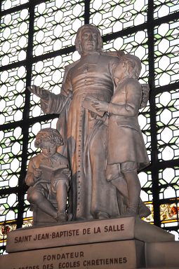 Statue de saint Jean-Baptiste de la Salle