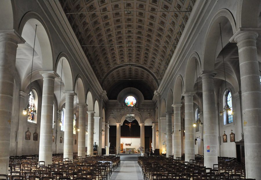 Vue d'ensemble de la nef de l'église Saint-Pierre-du-Gros-Caillou