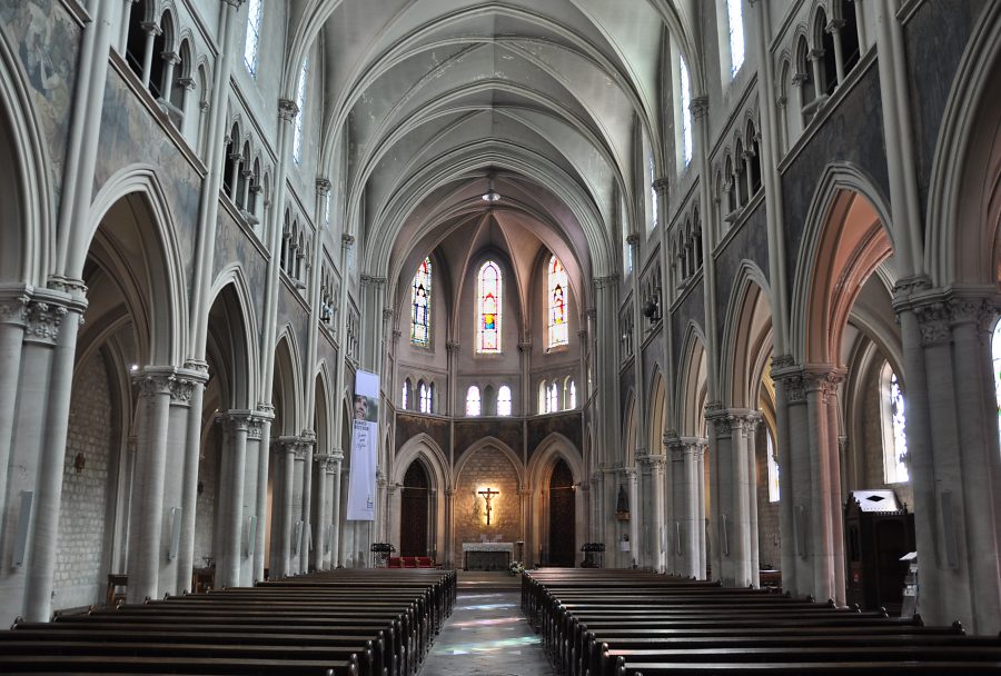 La nef de l'�glise Saint-Joseph Artisan