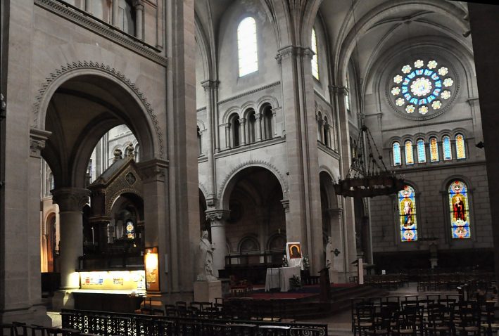 Les croisillons du transept reçoivent les chapelles Saint–Ambroise et Saint–Augustin