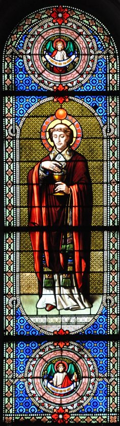 Saint Martin, vitrail dans le transept