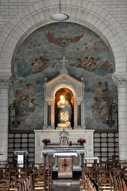 Chapelle de la Vierge dans l'étroit transept gauche