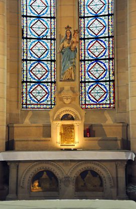 L'autel de la chapelle axiale
