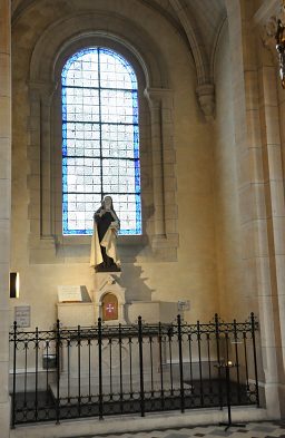 Chapelle latérale Sainte–Thérèse–de–l'Enfant–Jésus