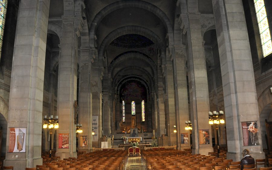 La nef de Notre-Dame-d'Auteuil