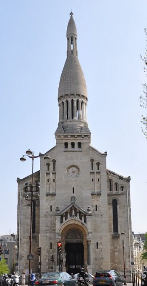 La façade de l'église