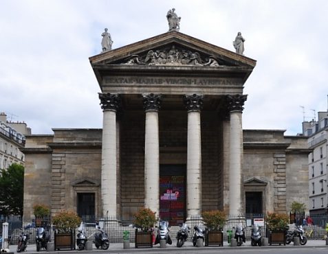 La façade de l'église