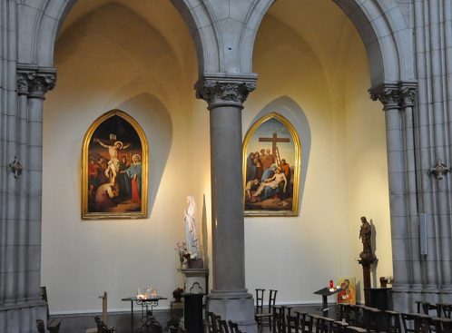 Deux chapelles latérales