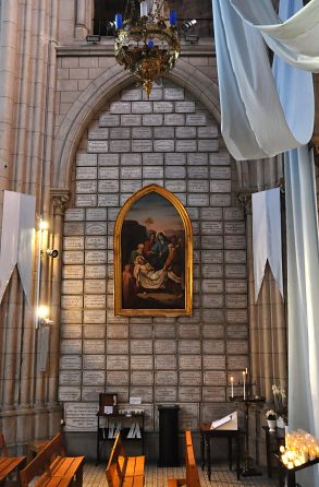 Chapelle avec ex-voto et Chemin de croix