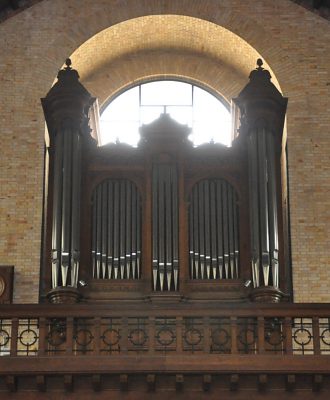 L'orgue de tribune est un Cavaillé-Coll de 1890.