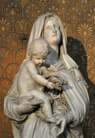 Statue de la Vierge et l'Enfant Jésus