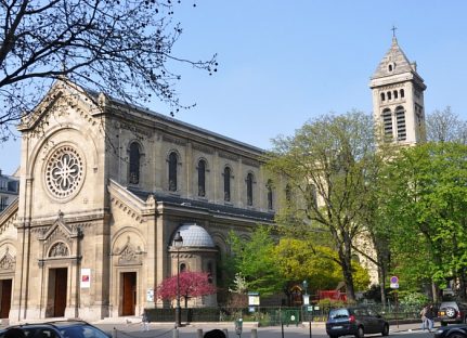 Vue d'ensemble de Notre-Dame-des-Champs sur le boulevard du Montparnasse