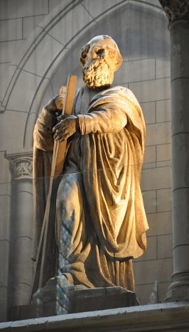 Statue de saint André
