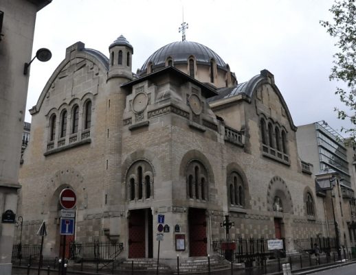 Vue de l'église depuis la rue de la Tombe-Issoire