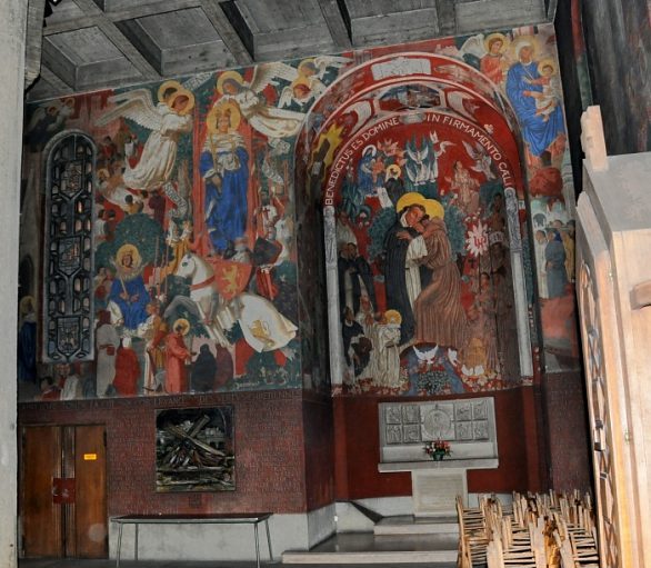 Fresques dans et autour de la chapelle gauche du vestibule