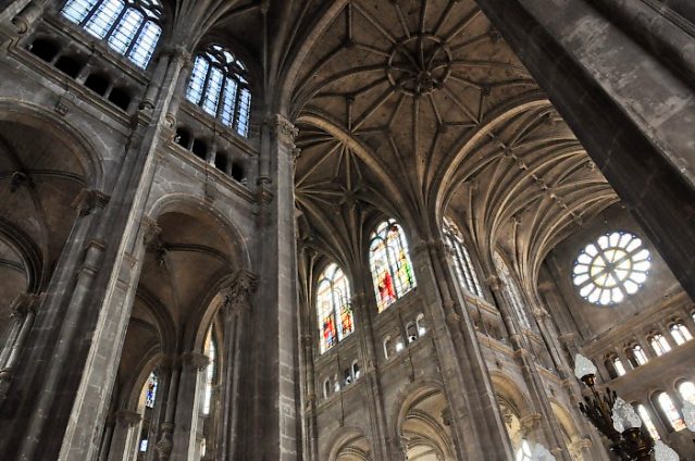 Le transept et ses parties hautes